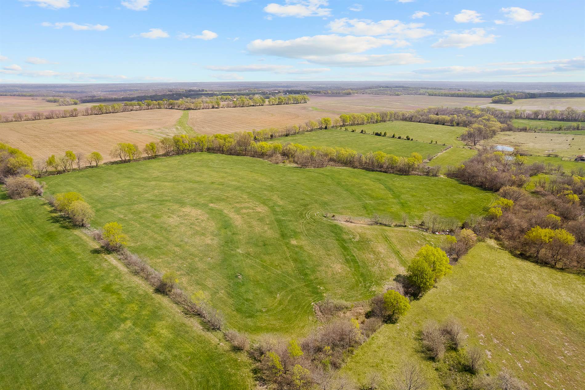 9006 E State Route W, Drexel, MO 64742