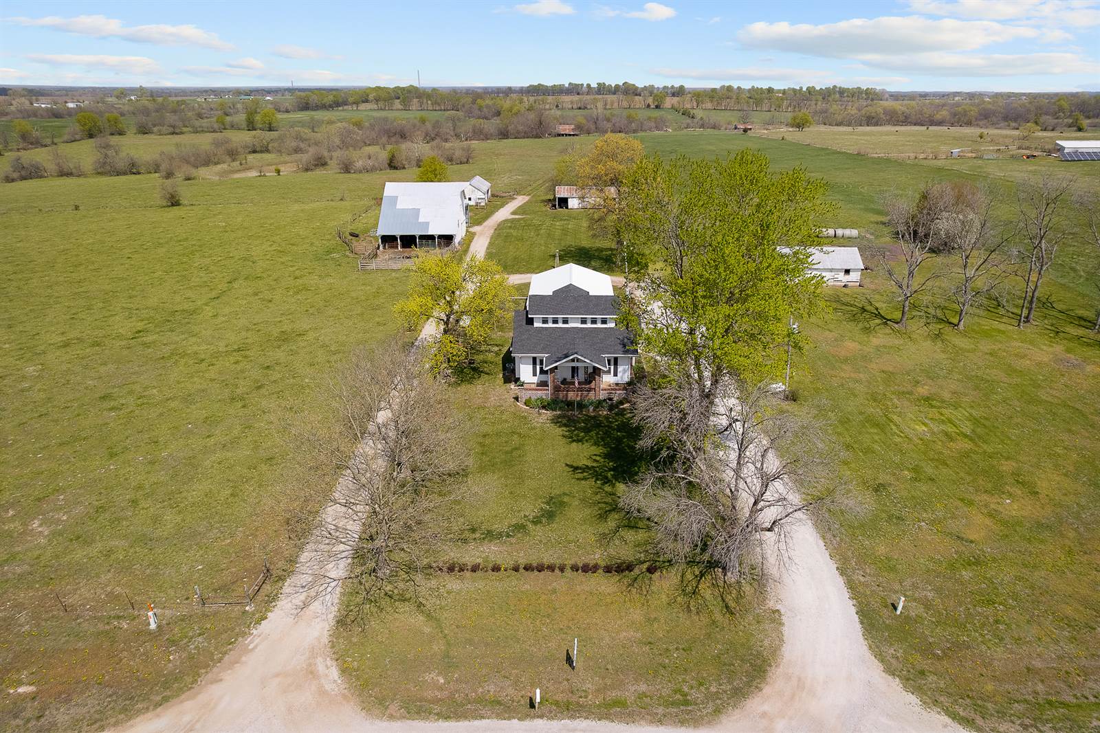 9006 E State Route W, Drexel, MO 64742