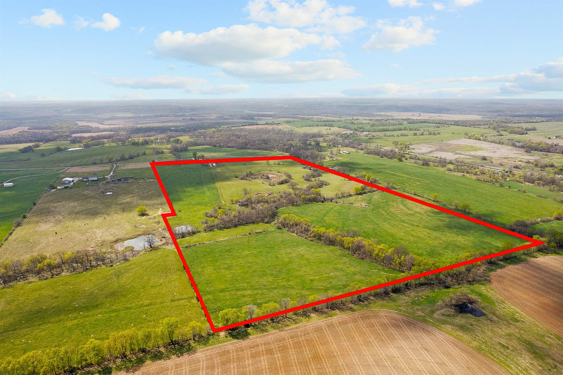 9006 E State Route W, Drexel, MO 64742