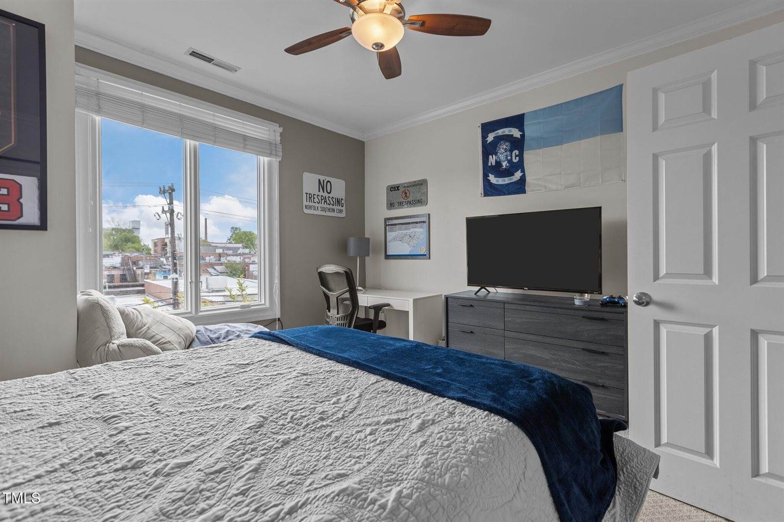 400 West Rosemary Street, Unit 104, Chapel Hill, NC 27516