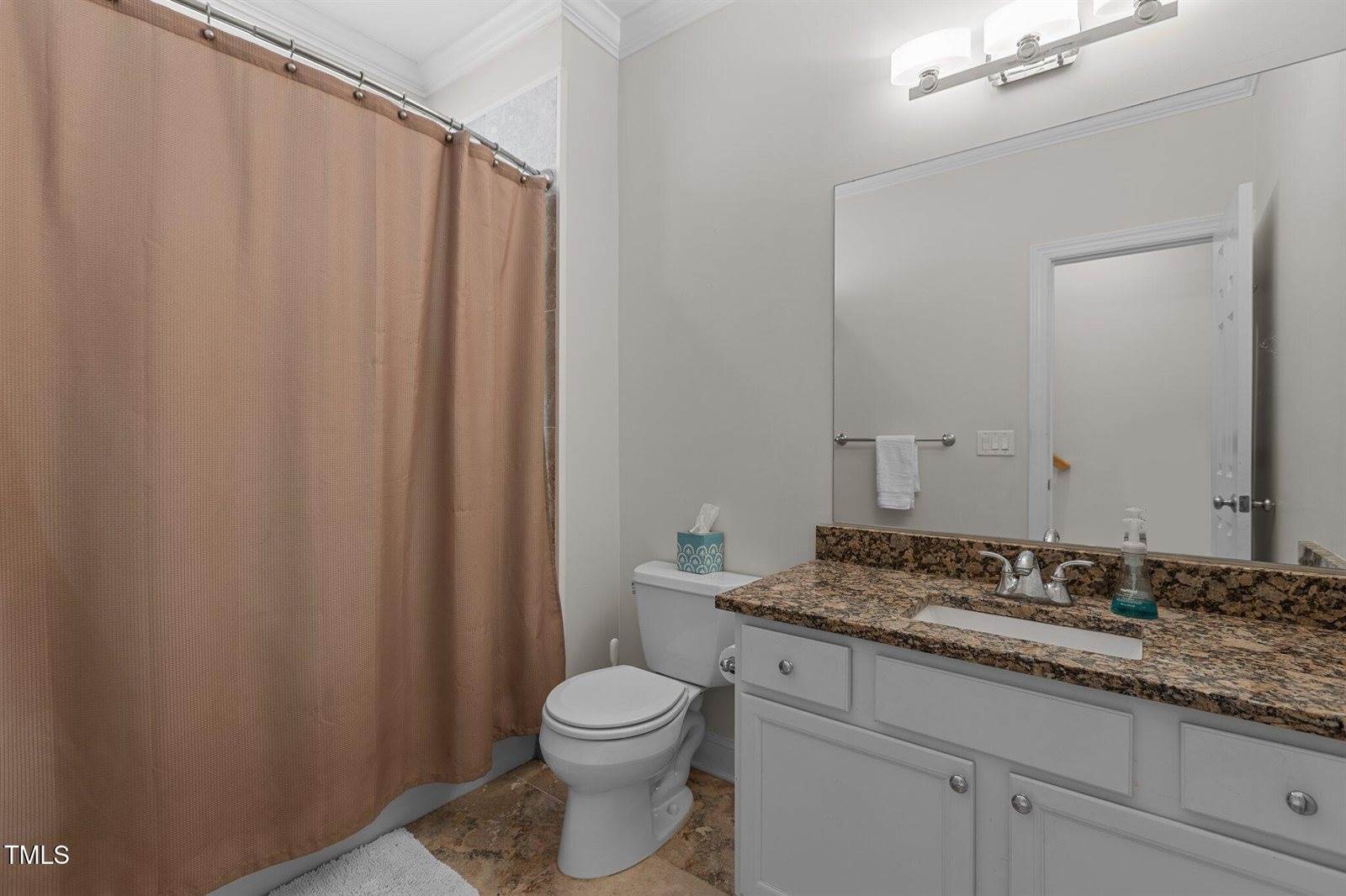 400 West Rosemary Street, Unit 104, Chapel Hill, NC 27516