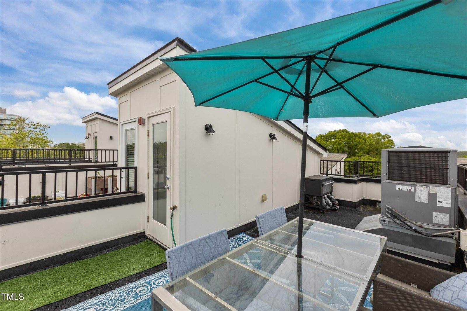 400 West Rosemary Street, Unit 104, Chapel Hill, NC 27516