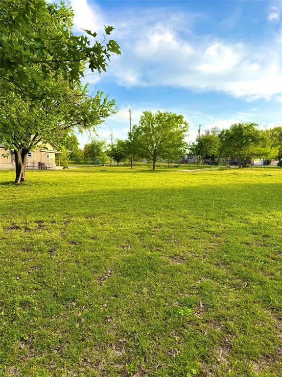 3205 Flora Street, Burleson, TX 76028