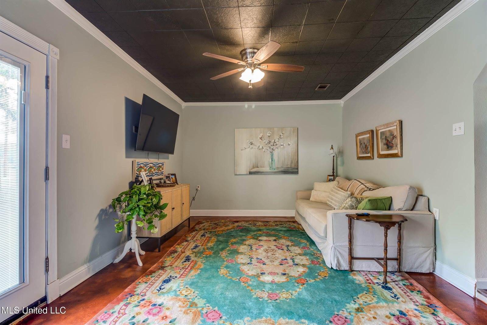 450 Whispering Pine Drive, Ocean Springs, MS 39564