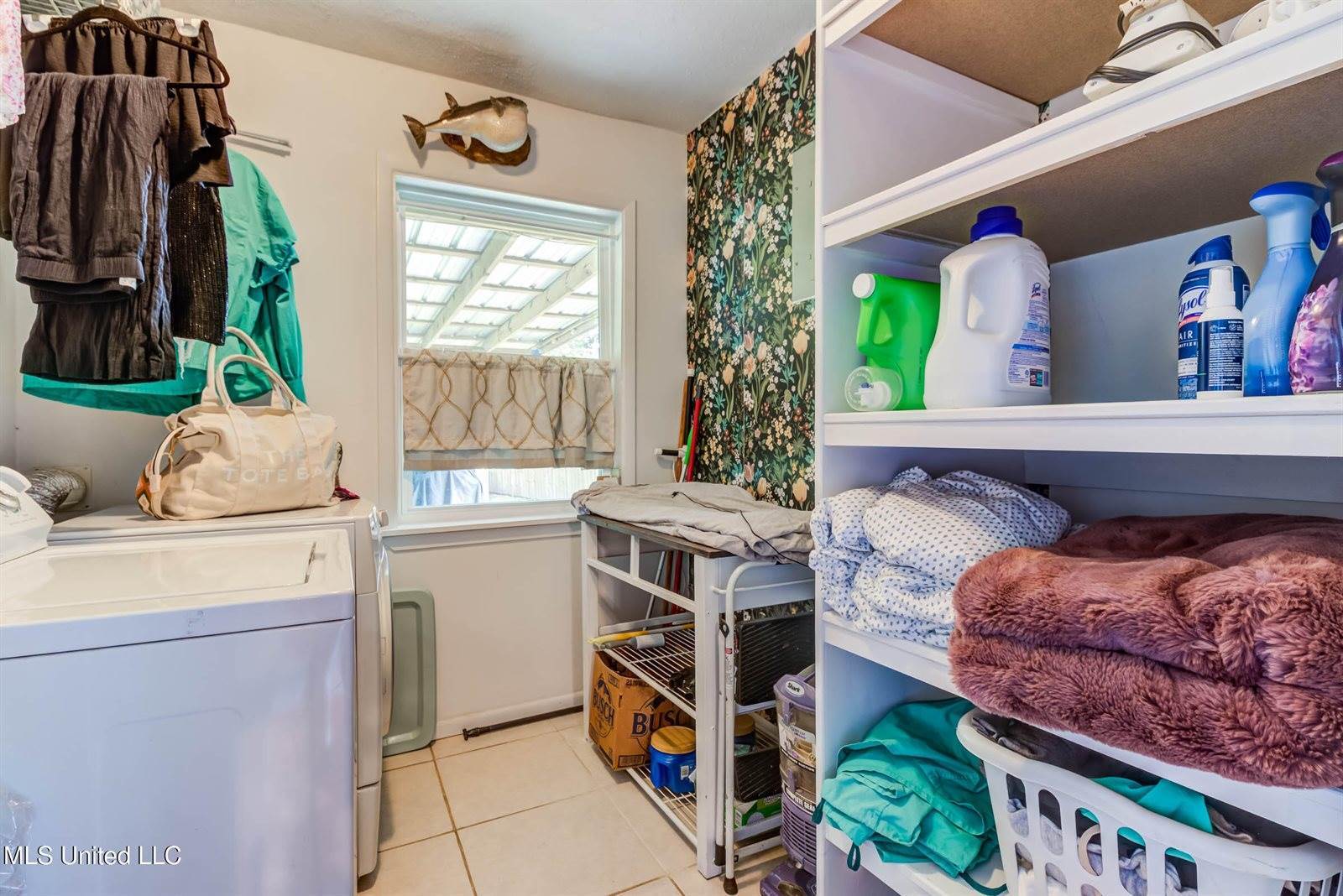 450 Whispering Pine Drive, Ocean Springs, MS 39564