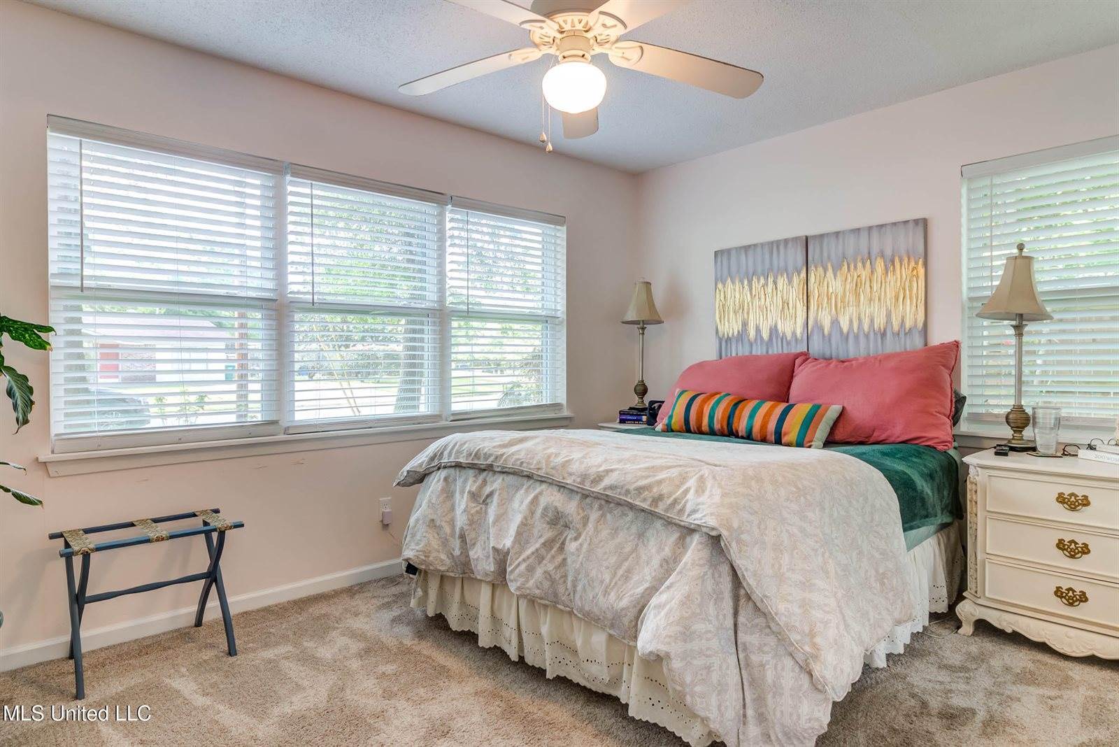 450 Whispering Pine Drive, Ocean Springs, MS 39564