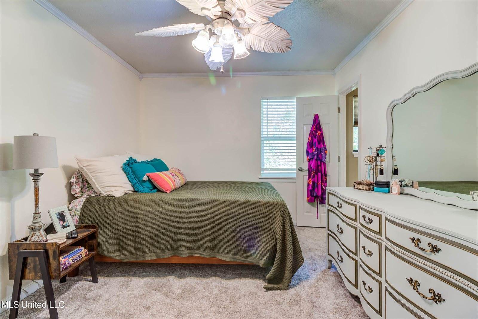 450 Whispering Pine Drive, Ocean Springs, MS 39564