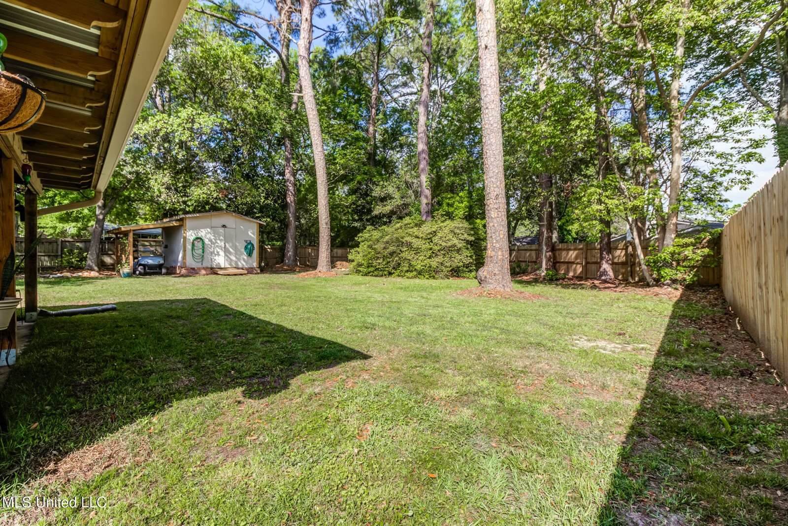 450 Whispering Pine Drive, Ocean Springs, MS 39564
