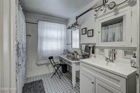 110 North Connor Avenue, Joplin, MO 64801