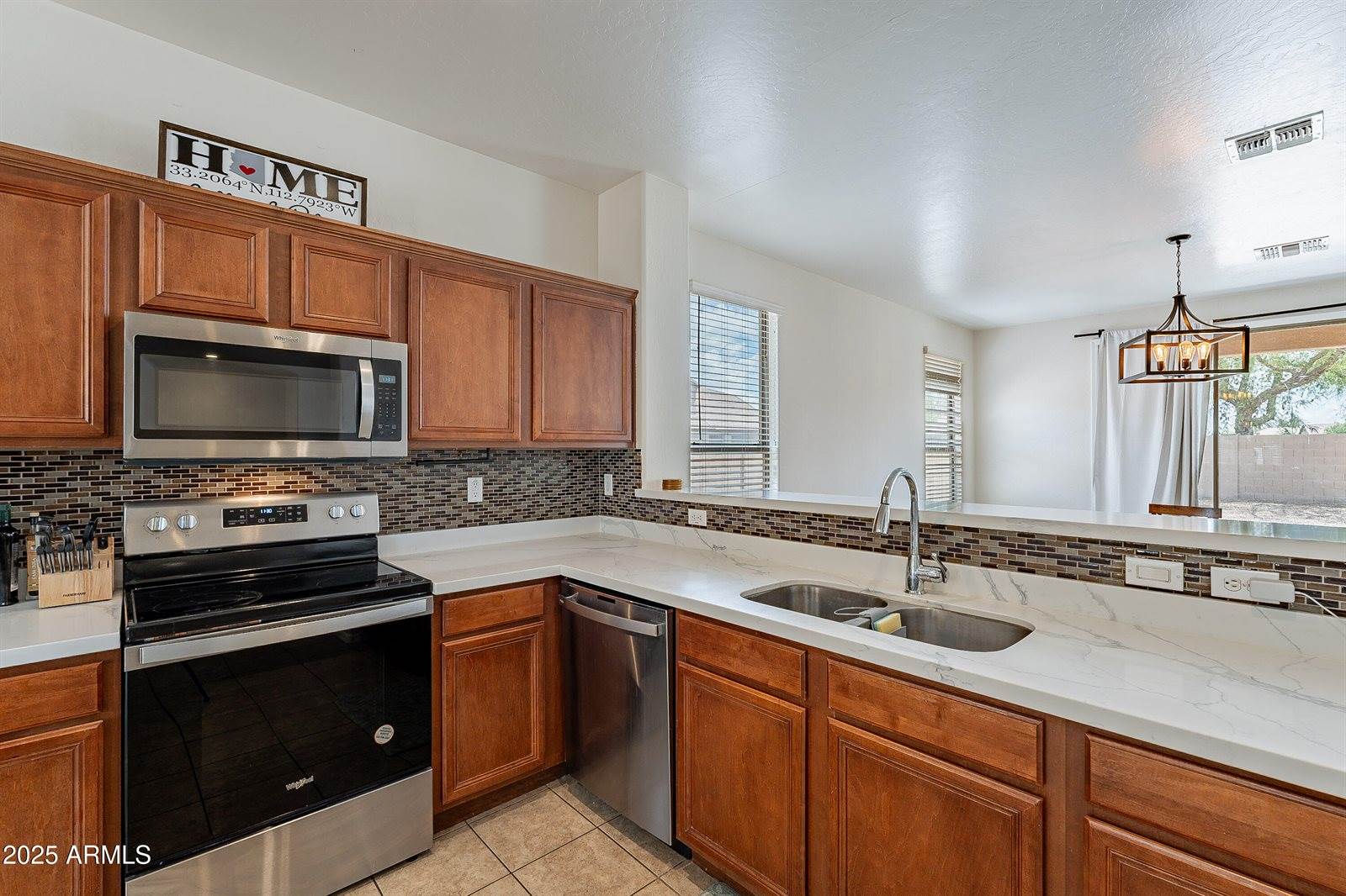 6959 South Wilson Drive, Chandler, AZ 85249