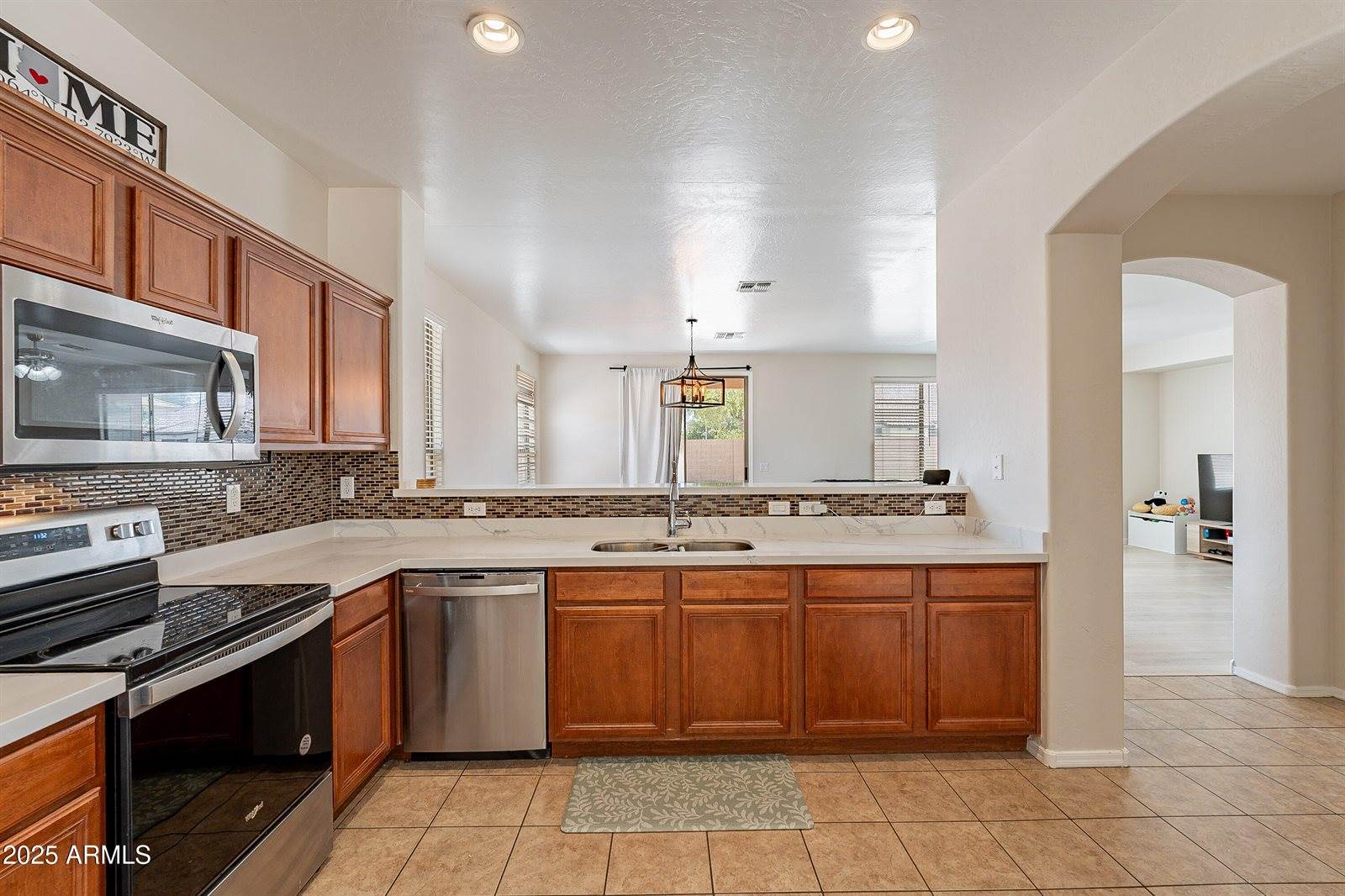 6959 South Wilson Drive, Chandler, AZ 85249