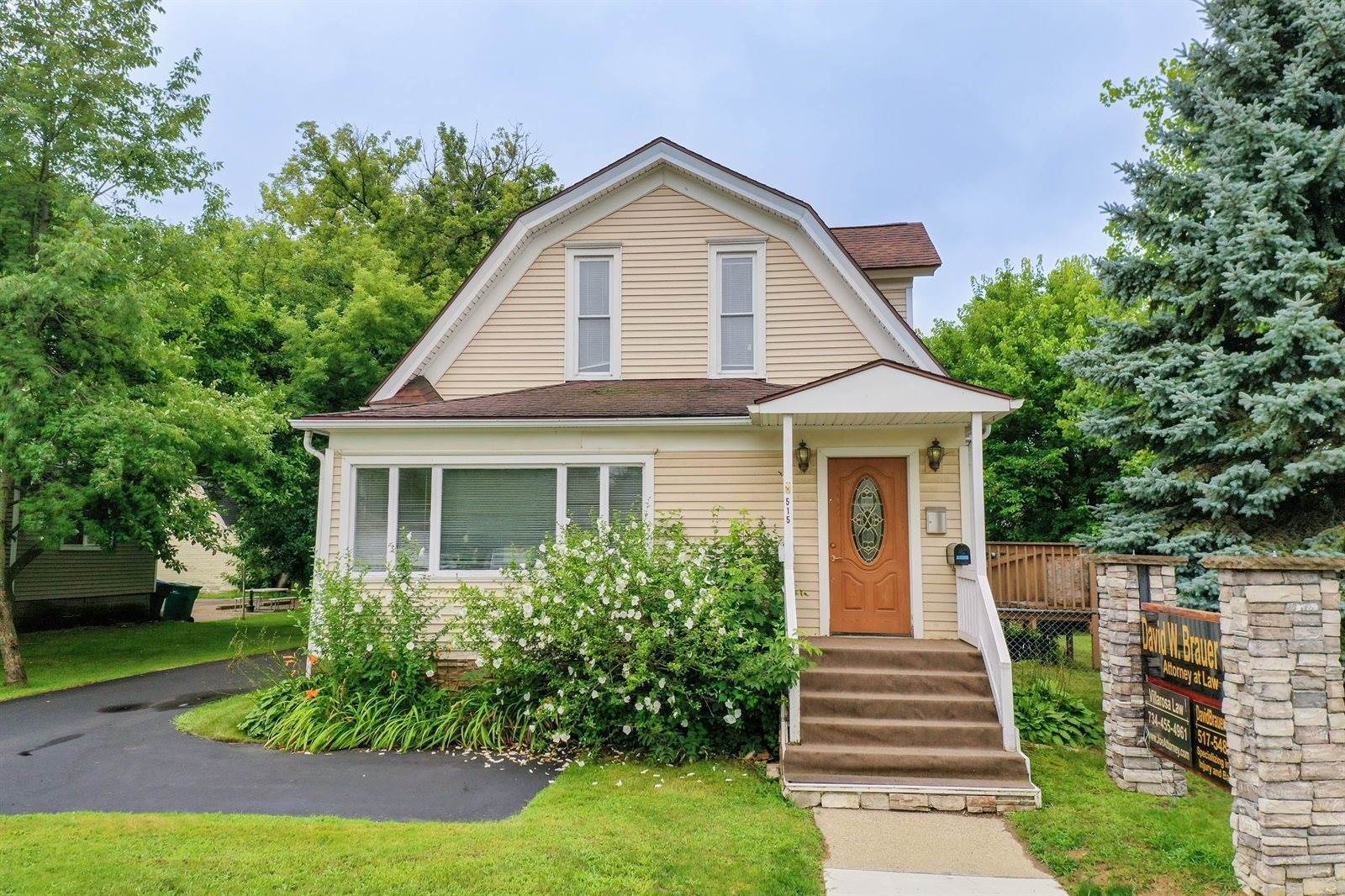 515 East Grand River Avenue, HowellCity_Livingston, MI 48843