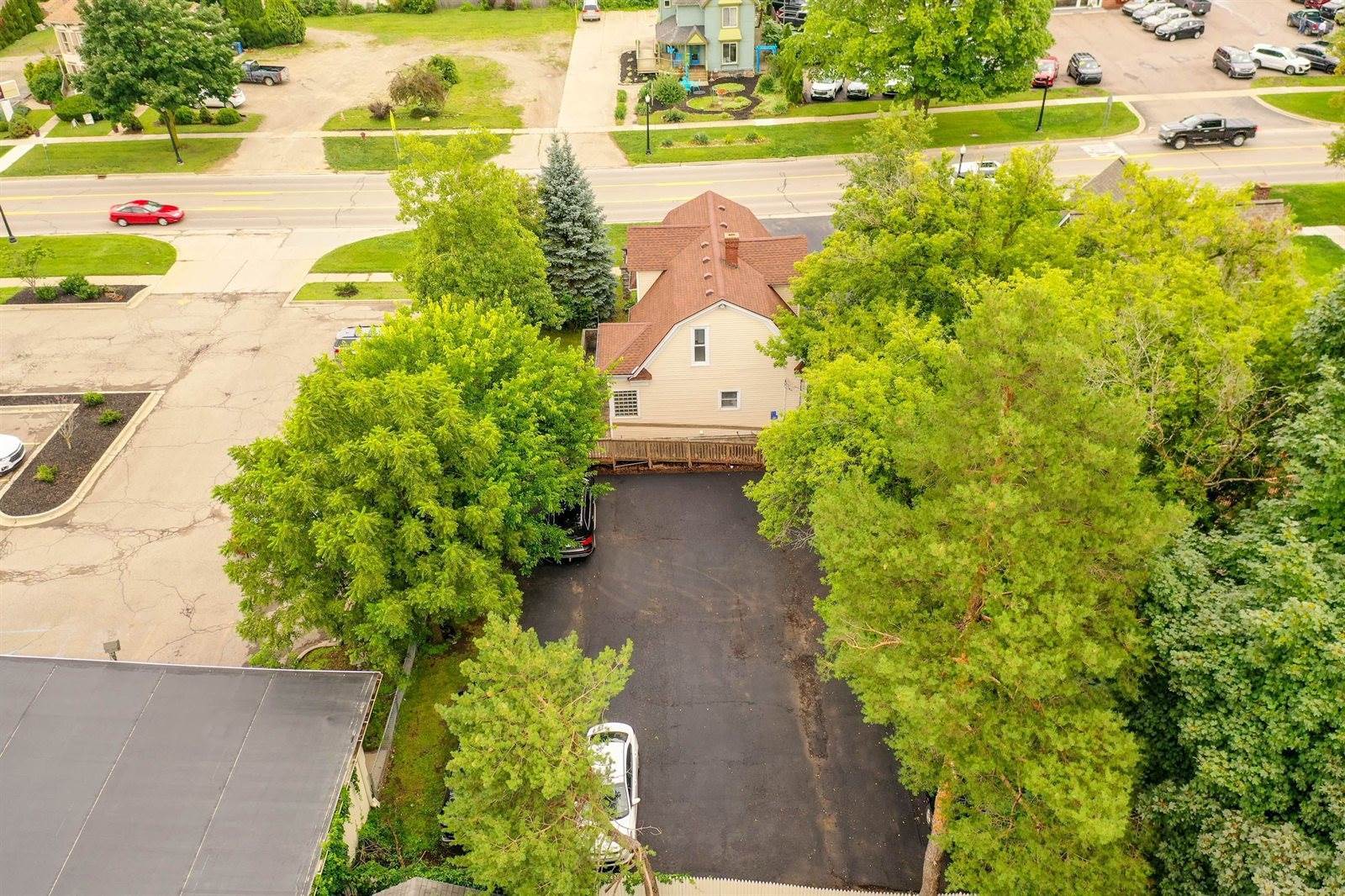 515 East Grand River Avenue, HowellCity_Livingston, MI 48843