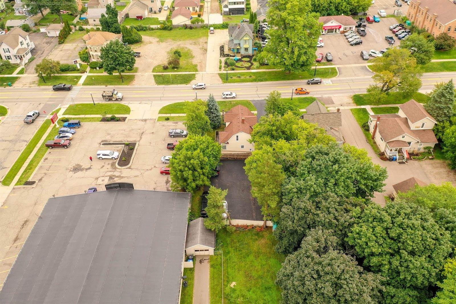 515 East Grand River Avenue, HowellCity_Livingston, MI 48843