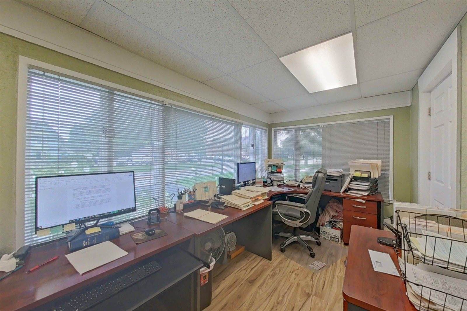 515 East Grand River Avenue, HowellCity_Livingston, MI 48843