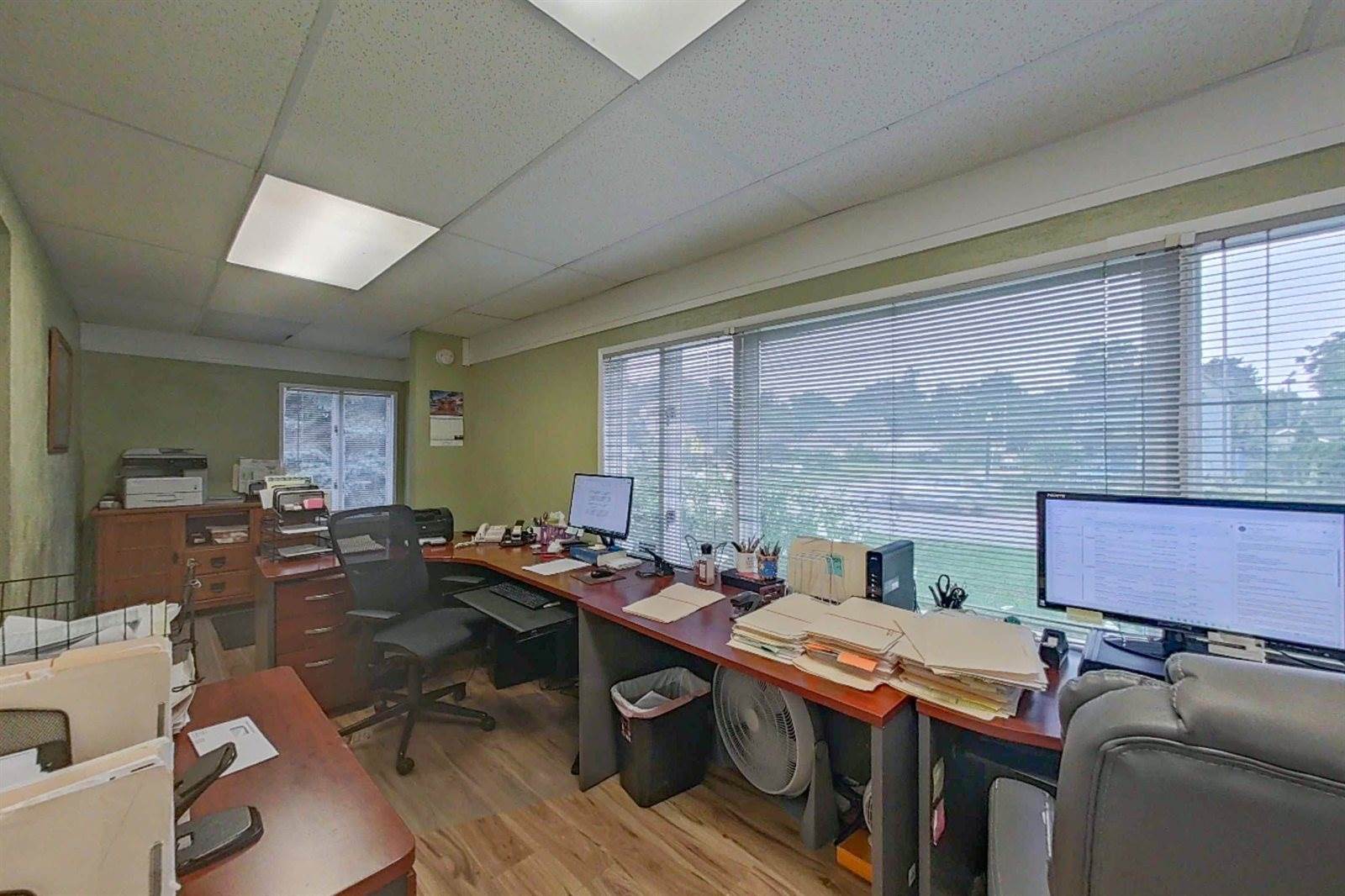 515 East Grand River Avenue, HowellCity_Livingston, MI 48843