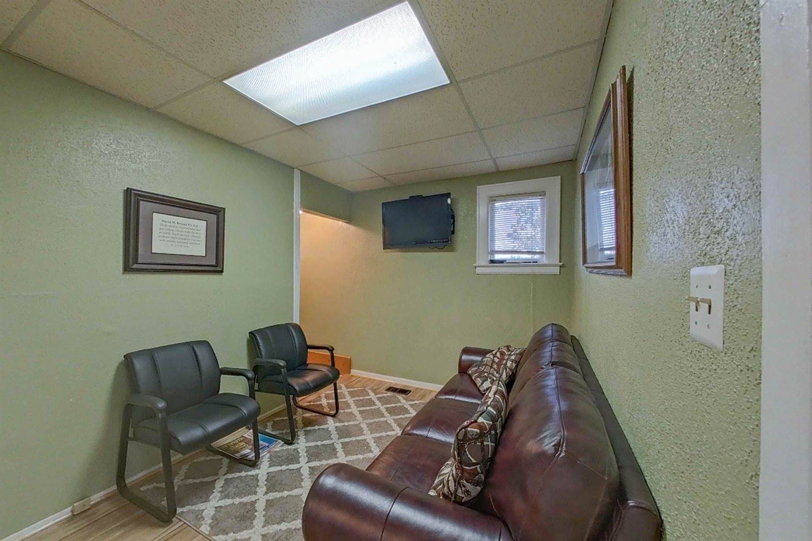 515 East Grand River Avenue, HowellCity_Livingston, MI 48843