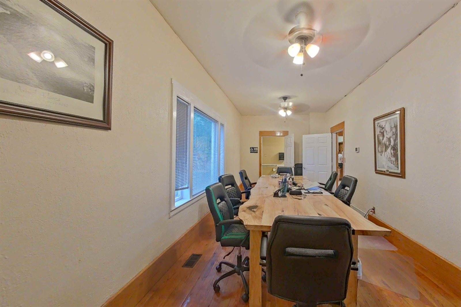 515 East Grand River Avenue, HowellCity_Livingston, MI 48843