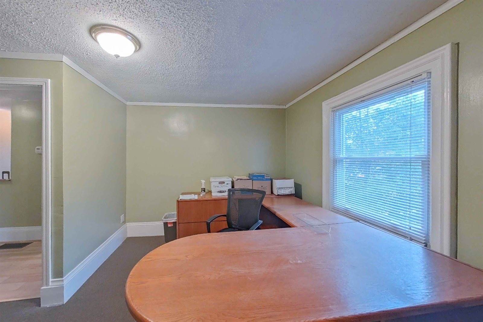 515 East Grand River Avenue, HowellCity_Livingston, MI 48843