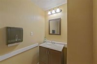 515 East Grand River Avenue, HowellCity_Livingston, MI 48843