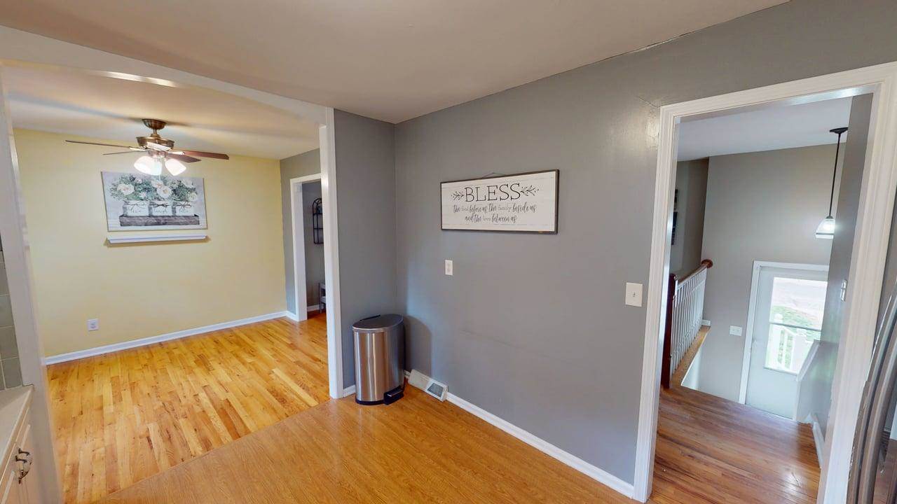 11706 W 69th St, Shawnee, KS 66203