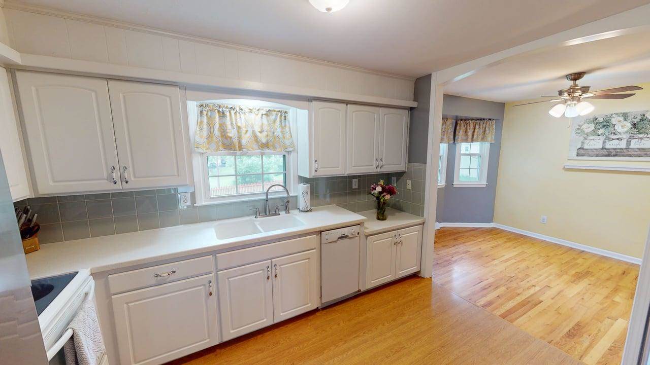 11706 W 69th St, Shawnee, KS 66203