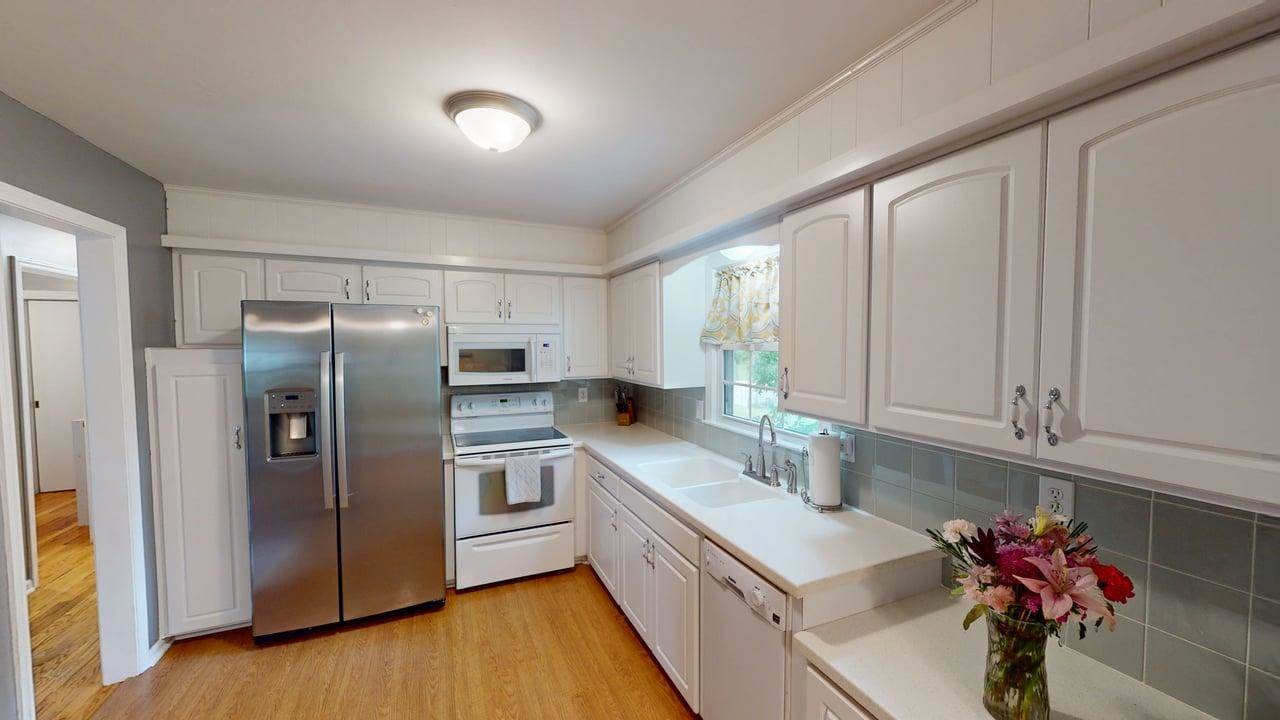 11706 W 69th St, Shawnee, KS 66203