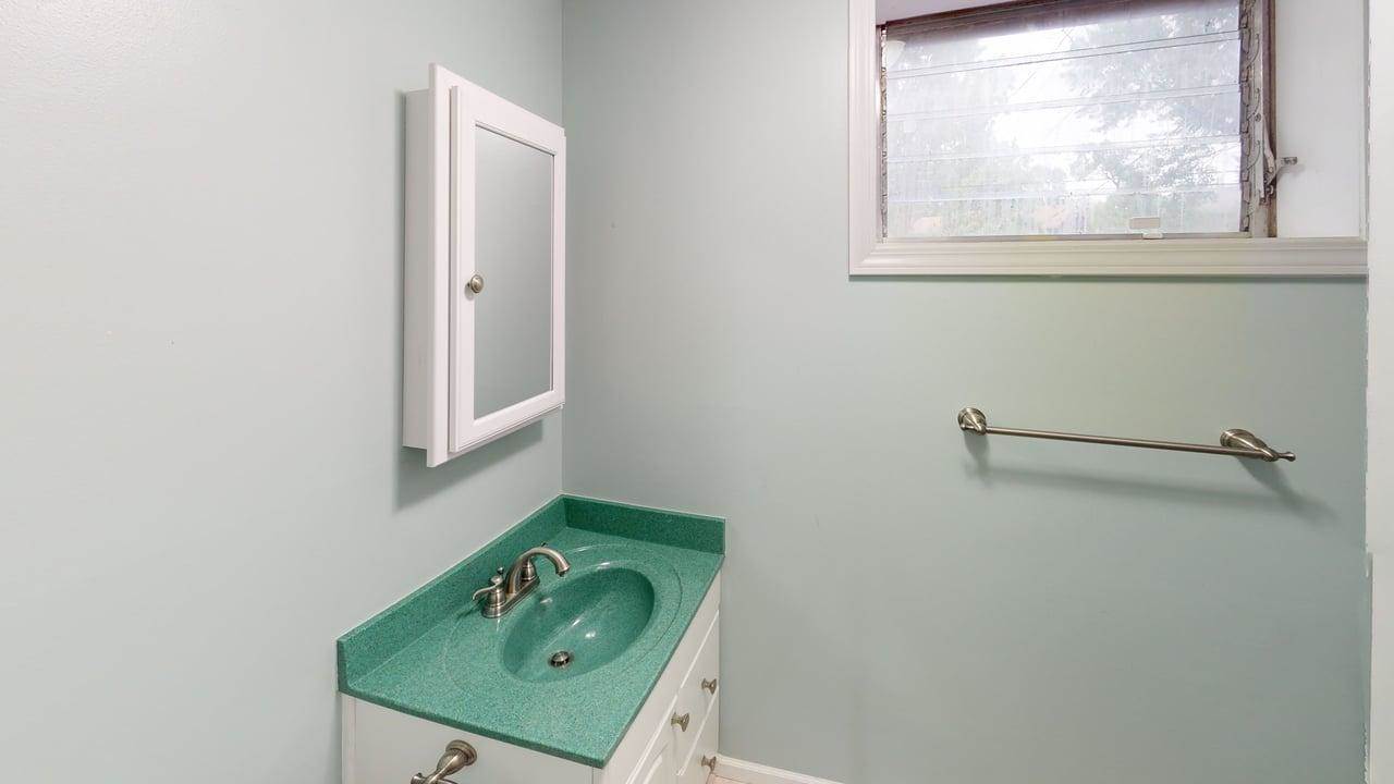 11706 W 69th St, Shawnee, KS 66203