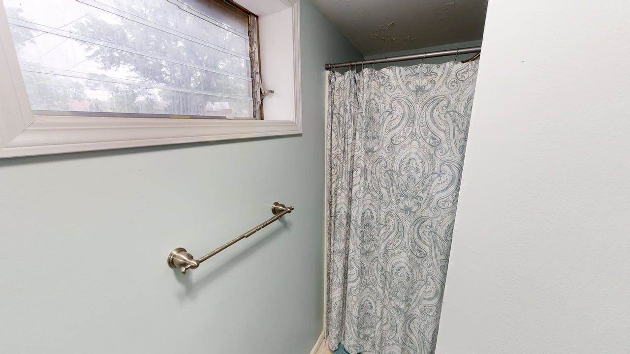 11706 W 69th St, Shawnee, KS 66203