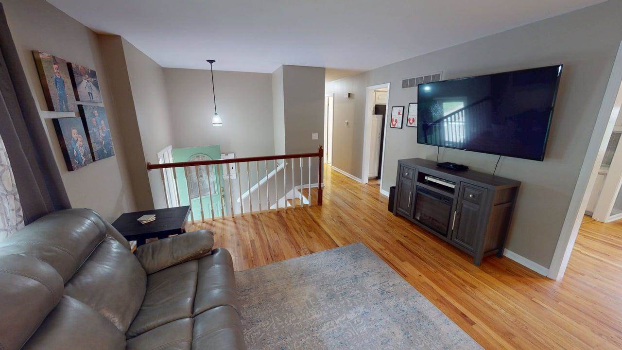 11706 W 69th St, Shawnee, KS 66203