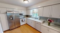 11706 W 69th St, Shawnee, KS 66203