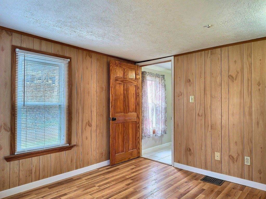 10 W Juliand St, Greene, NY 13778