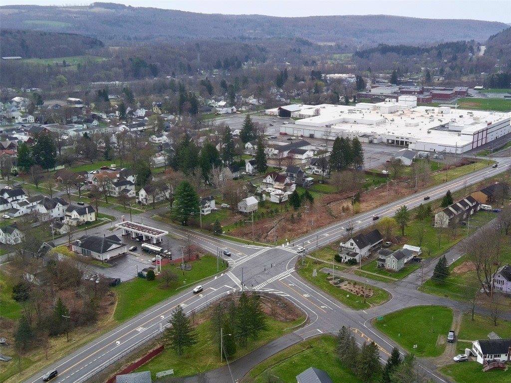 10 W Juliand St, Greene, NY 13778