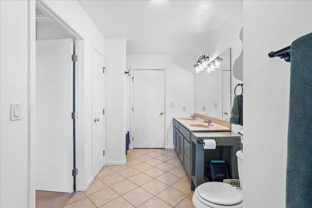 311 W Pine Street, Abbotsford, WI 54405