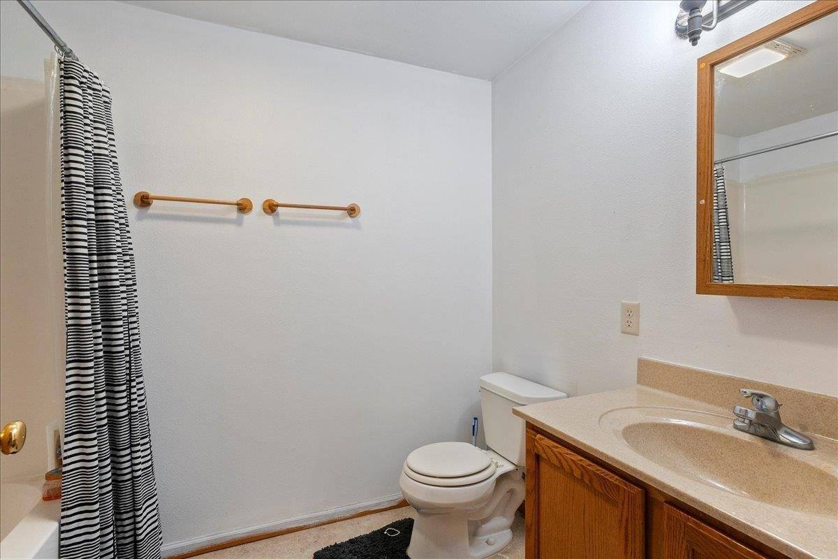 311 W Pine Street, Abbotsford, WI 54405