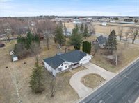 311 W Pine Street, Abbotsford, WI 54405