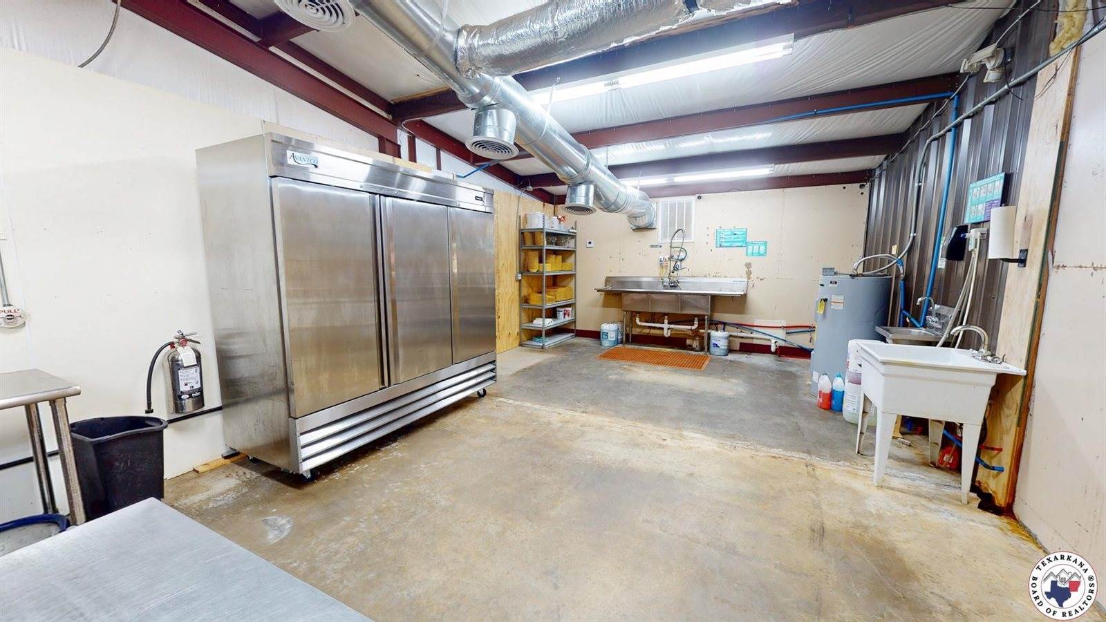 114 South Central Avenue, Marietta, TX 75566