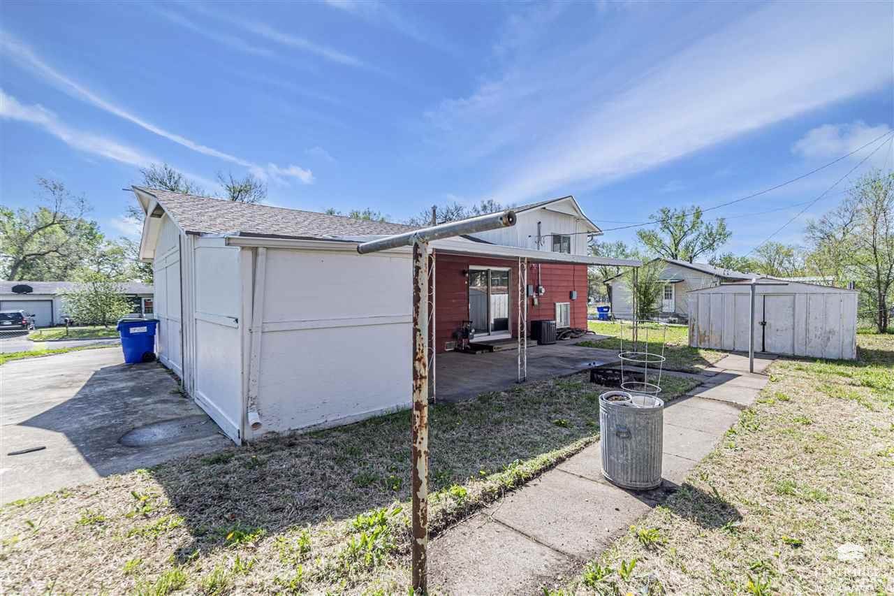 1618 Custer Road, Junction City, KS 66441