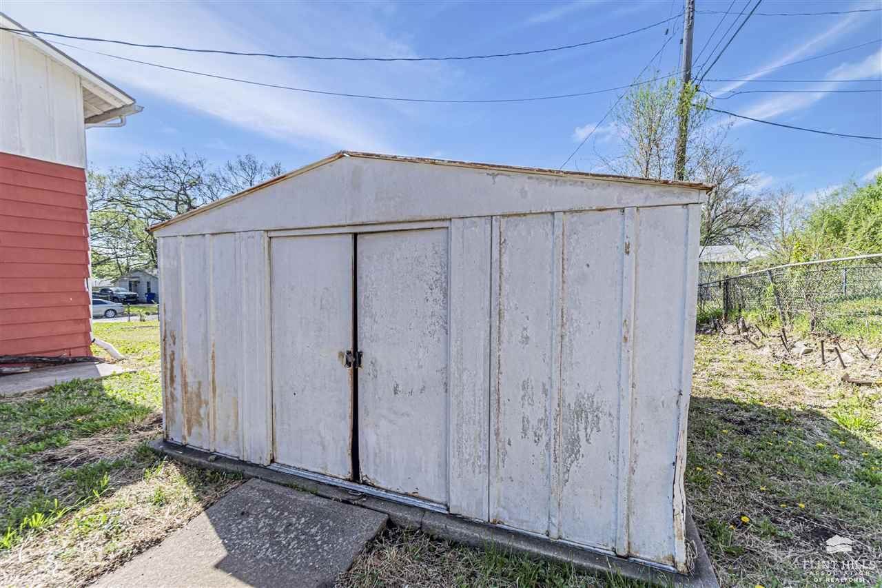 1618 Custer Road, Junction City, KS 66441