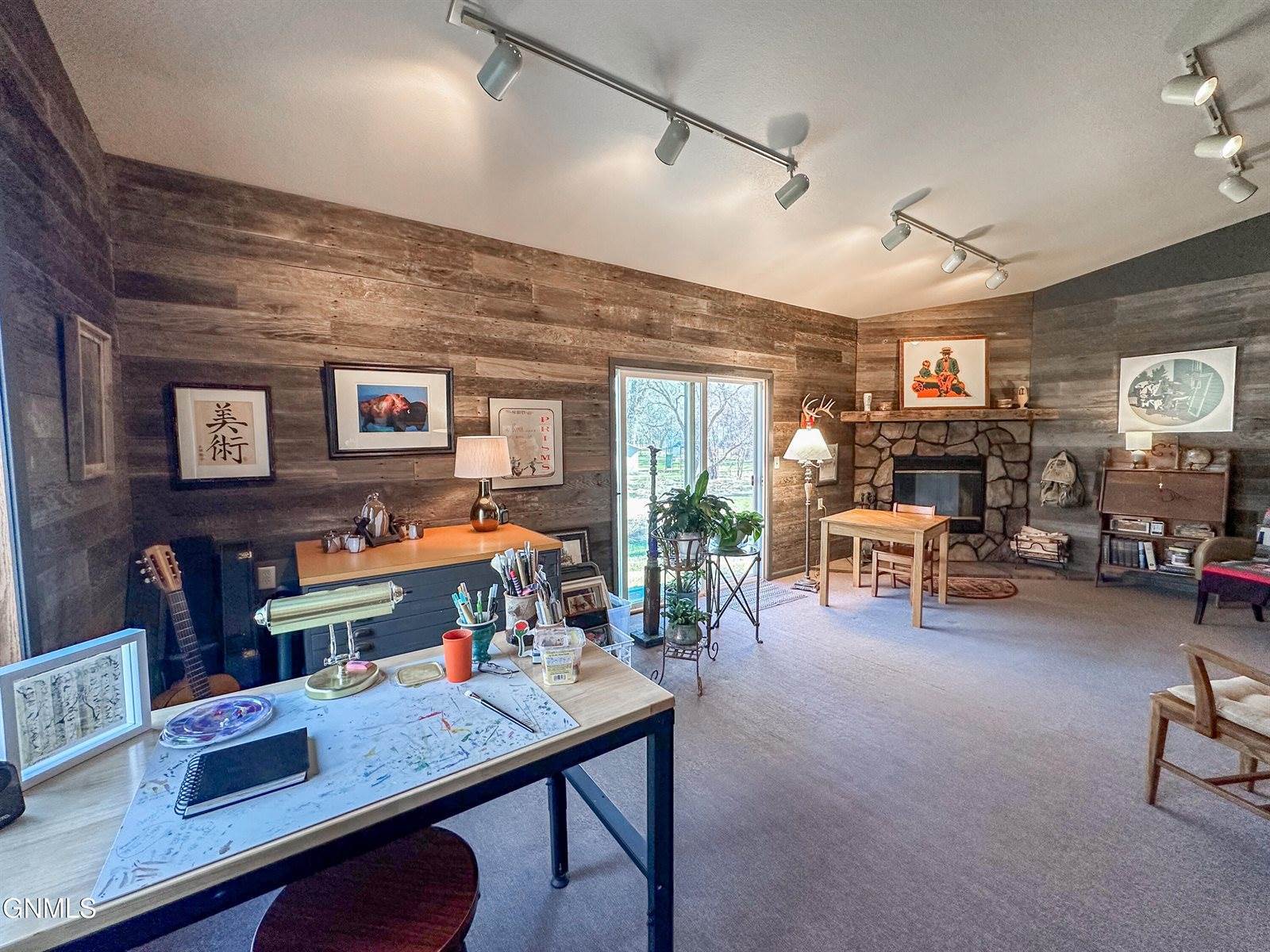 7335 Cottonwood Lane, Bismarck, ND 58503