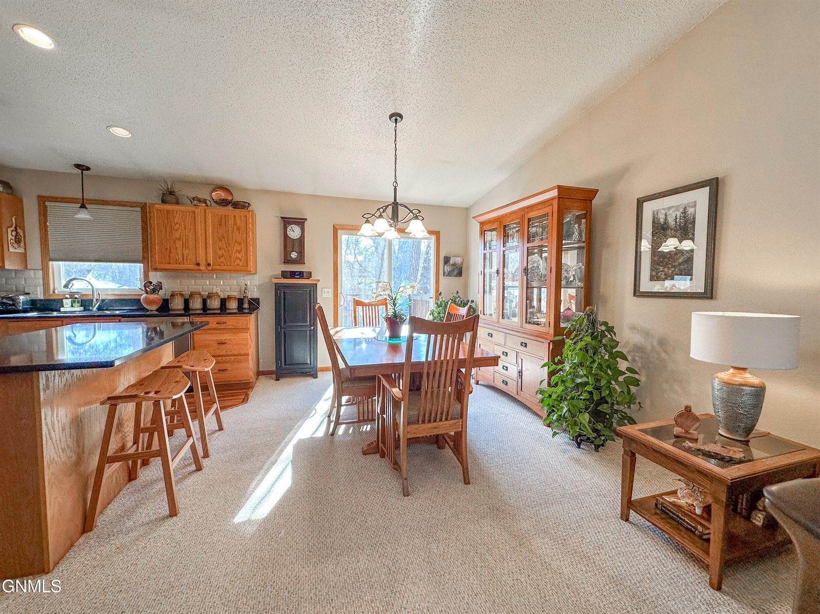 7335 Cottonwood Lane, Bismarck, ND 58503