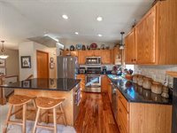 7335 Cottonwood Lane, Bismarck, ND 58503