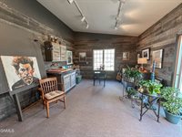 7335 Cottonwood Lane, Bismarck, ND 58503