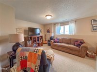 7335 Cottonwood Lane, Bismarck, ND 58503