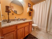 7335 Cottonwood Lane, Bismarck, ND 58503