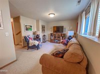 7335 Cottonwood Lane, Bismarck, ND 58503