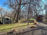 7335 Cottonwood Lane, Bismarck, ND 58503