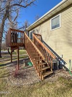 7335 Cottonwood Lane, Bismarck, ND 58503