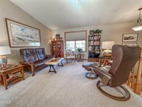 7335 Cottonwood Lane, Bismarck, ND 58503