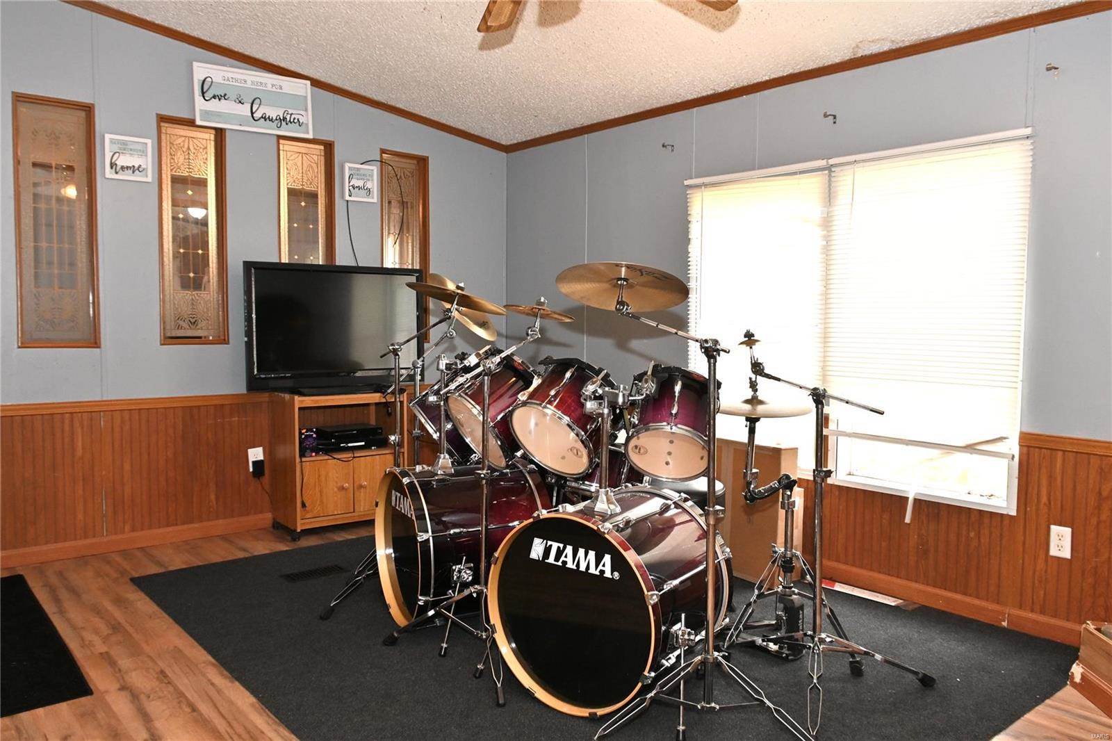 31980 Highway 17, Laquey, MO 65534